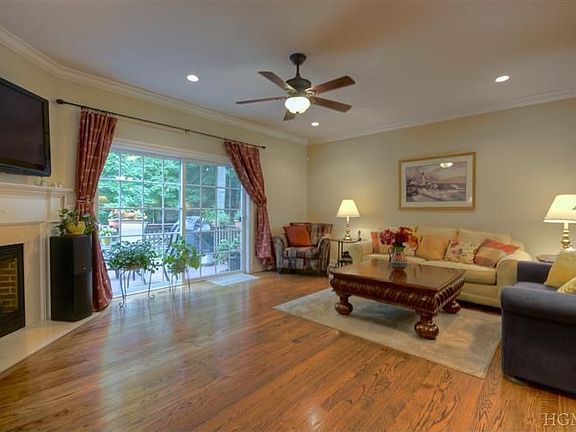 3rd image of 103 Villa Ct