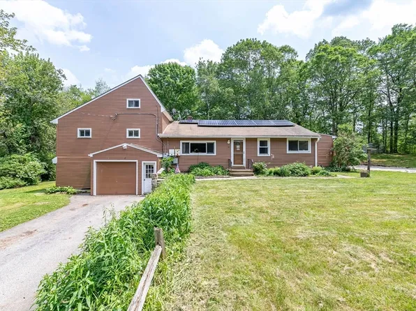 23 L Stevens Rd, Charlton, MA 01507