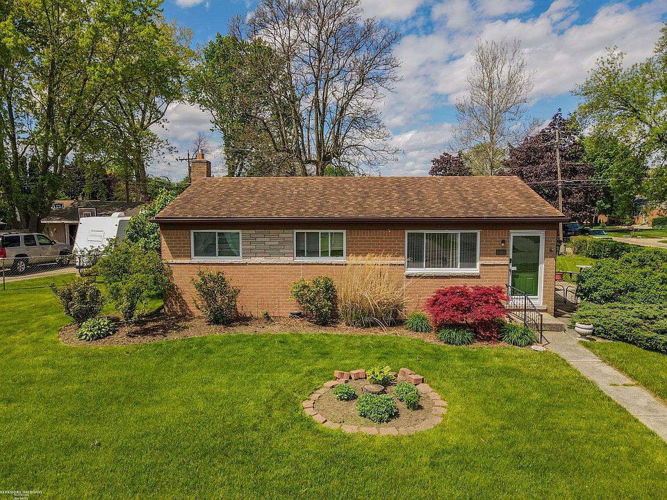 1st image of 35665 Simon Dr