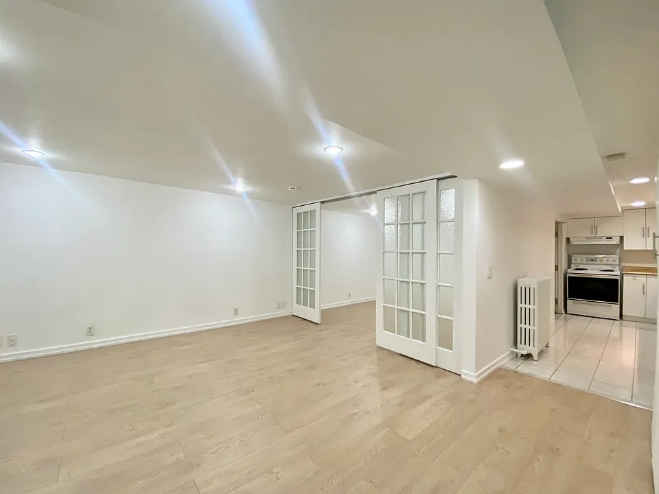 114 Bellefair Ave #BASEMENT