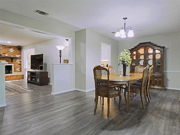 4th image of 2112 Westlake Dr