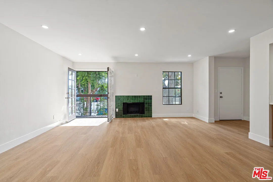 2 bed, 2.5 bath, 1680 sqft, $6,050 — Photo 1