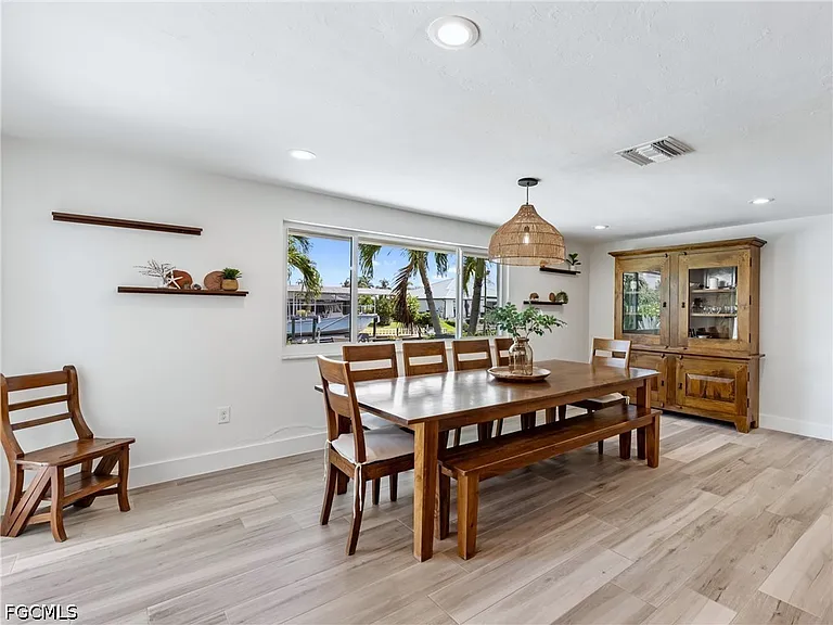 1029 Wittman Dr — Photo 14