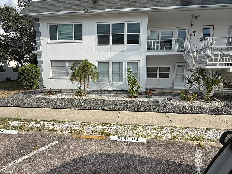 1221 Drew St #D1 — Photo 2