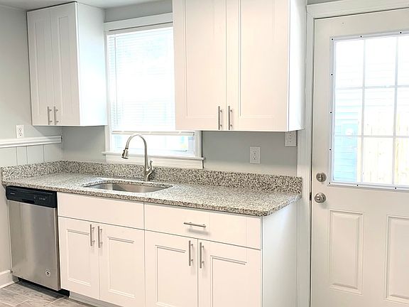 4th image of 809 Norman Ave Unit A