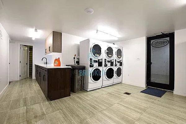 Rented by The Syper Group | media 12