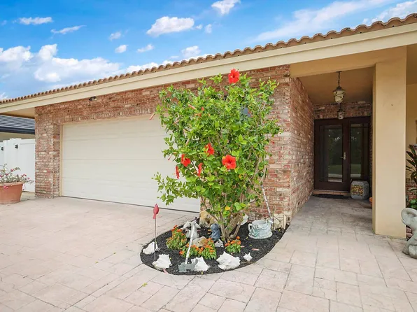 3031 NE 45th Street, Lighthouse Point, FL 33064