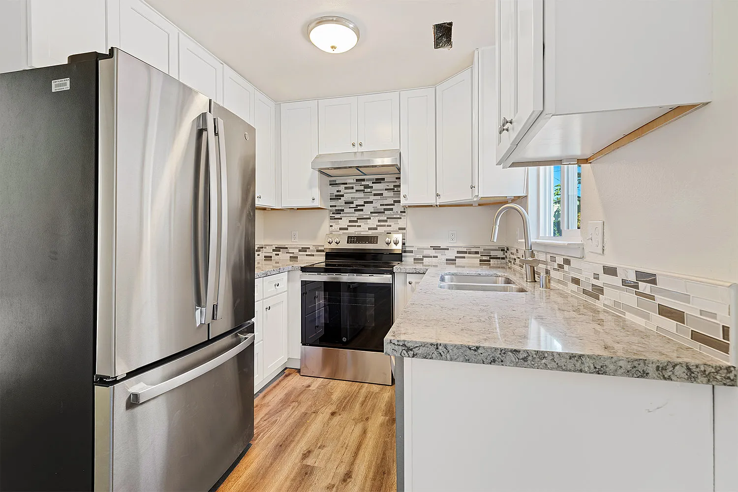 2 bed, 1.5 bath, 960 sqft, $3,800 — Photo 1