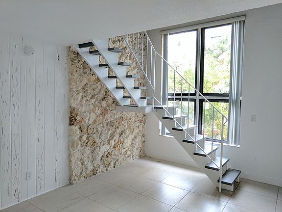 2nd image of 24 Calabria Ave APT 5