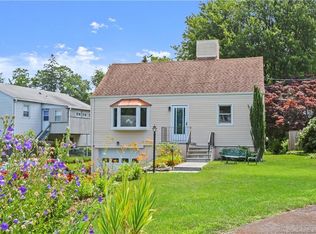 5 Leann Dr, Norwalk, CT 06851