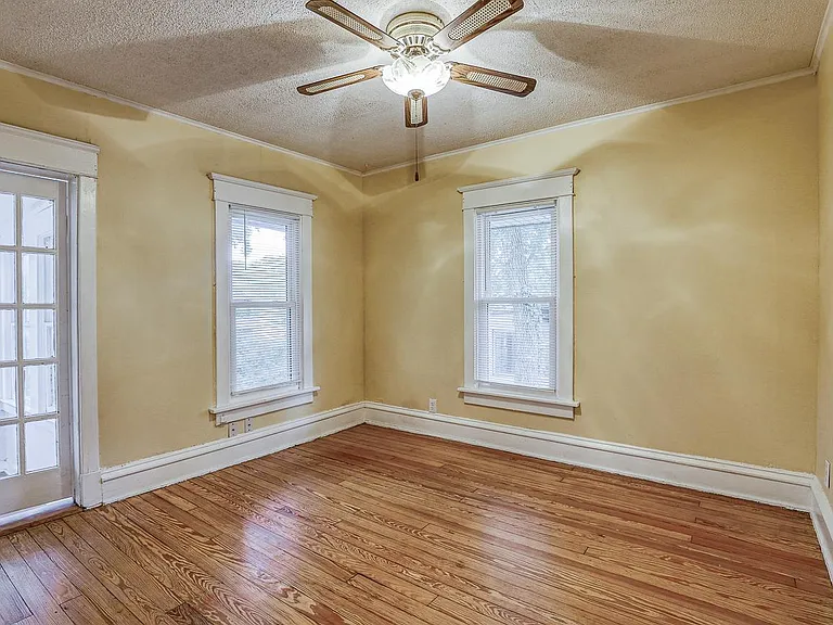SE Bed room - 2nd floor