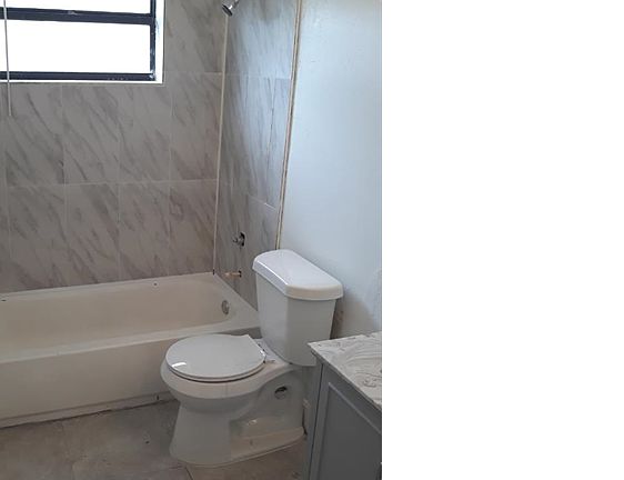 4th image of 2931 NW 8th St