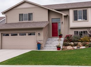 6235 Hillsboro Dr NW, Rochester, MN 55901