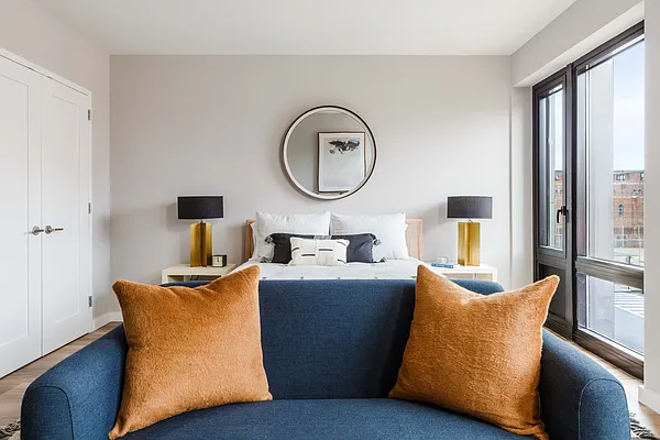 Rented by MNS | media 6