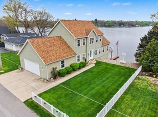 107 Lakeview Dr #A, Walkerton, IN 46574