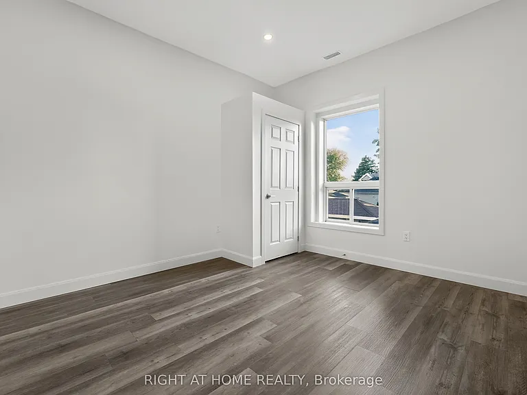279 Darling St #2 — Photo 24
