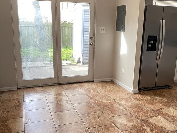 3rd image of 1013 Dubose Dr