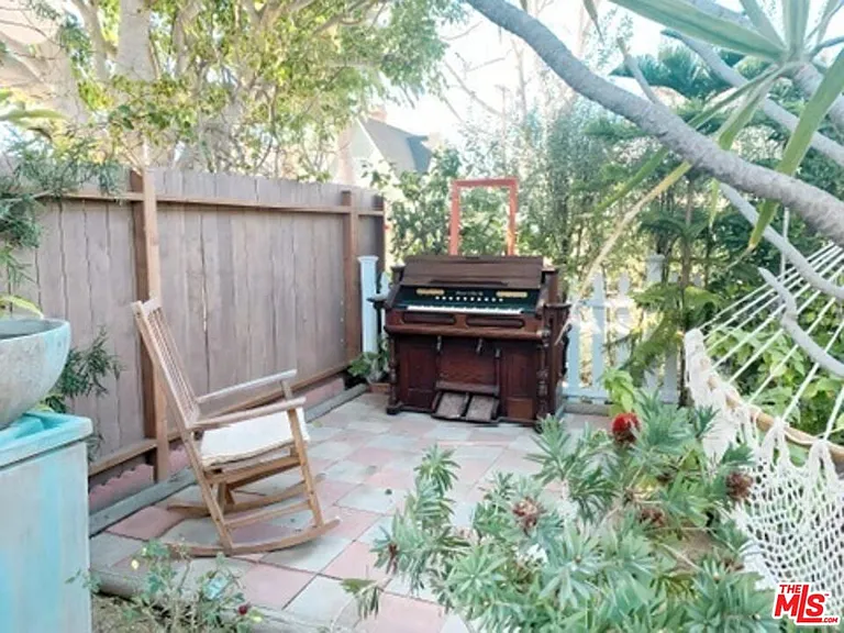 2303 Dell Ave — Photo 8