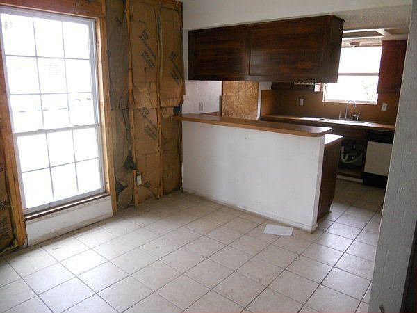 1st image of 2710 Scottsbluff Dr
