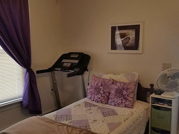4th image of 22 Charlotte St APT 1