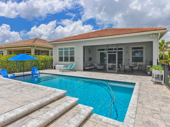 8653 SW Carrara Way, Port St Lucie, FL 34987