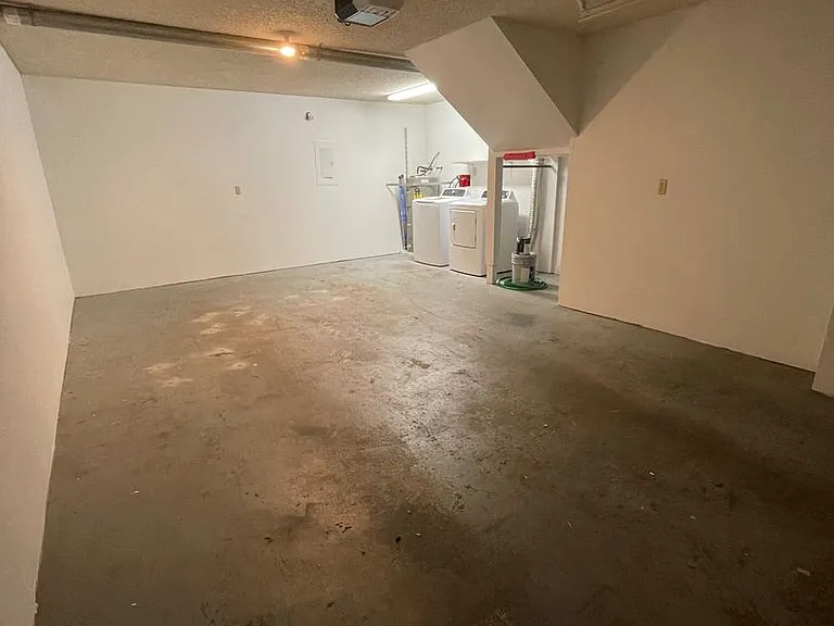 2727 Gateway St #35 — Photo 18