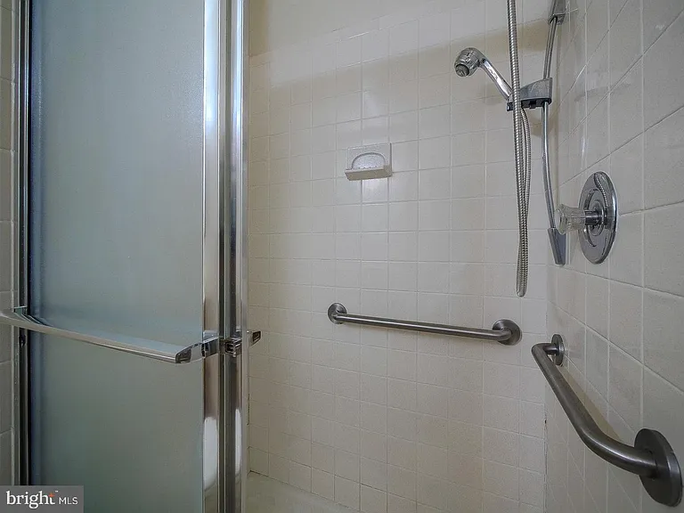 1001 Winfield Ct — Photo 28