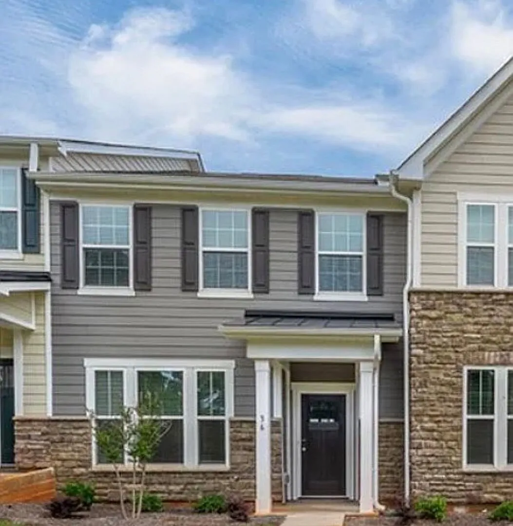 Charming Home in Travelers Rest! — Photo 1