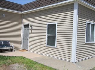 251 Boston Post Rd UNIT B, East Lyme, CT 06333