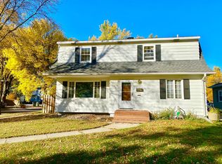 1302 9th St N, Fargo, ND 58102