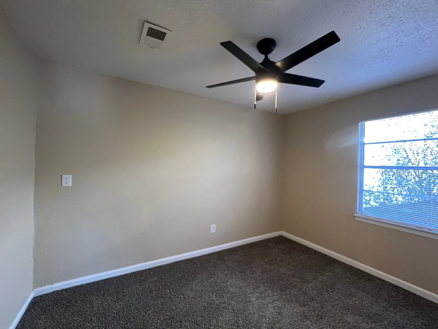 4523 Suncrest Dr — Photo 3
