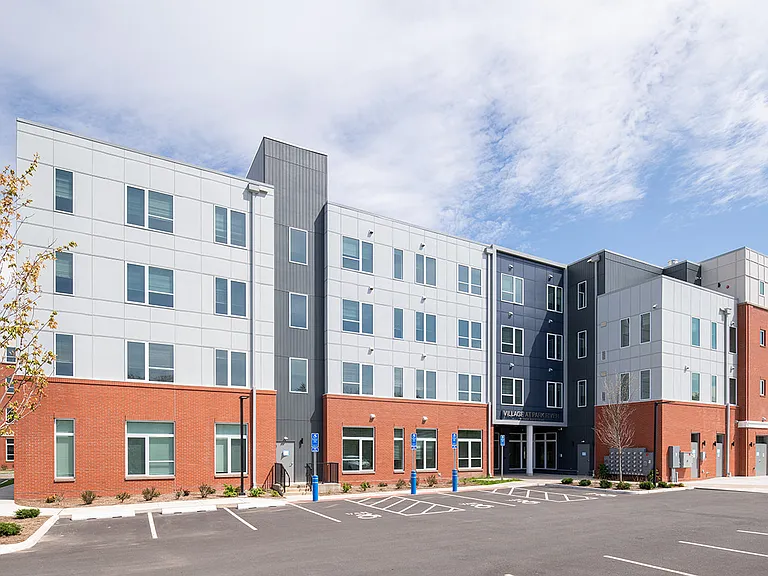 Heights at Village at Park River — Photo 36
