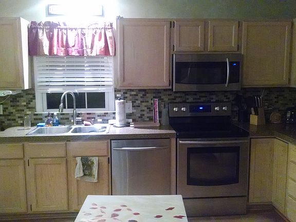 3rd image of 902 Balfoure Dr