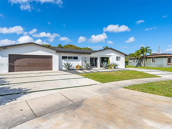 3rd image of 10971 SW 177th St