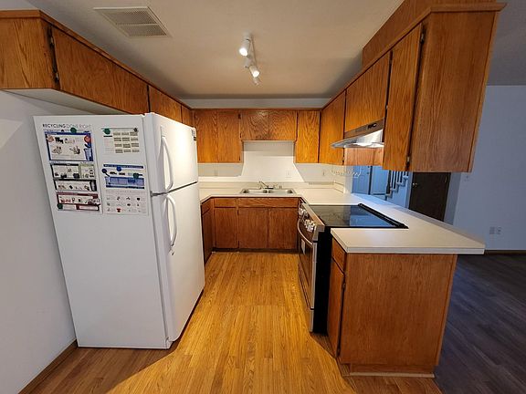 5th image of 7607 NE 51st Way