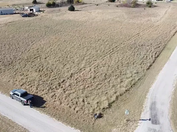 1 Twelve Oaks Rd, Comanche, OK 73529