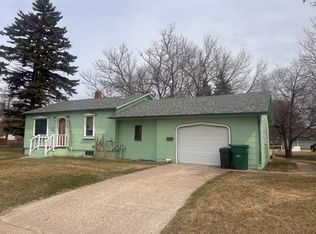 374 11th Ave N, Carrington, ND 58421