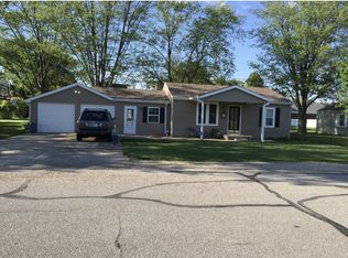 370 Clark St, Franklin, IN 46131