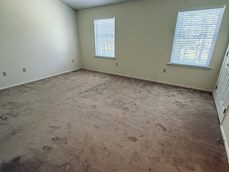 1688 Pinewind Dr — Photo 34