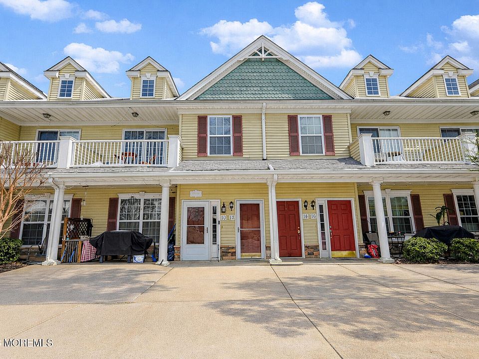 1st image of 12 Oxford Court