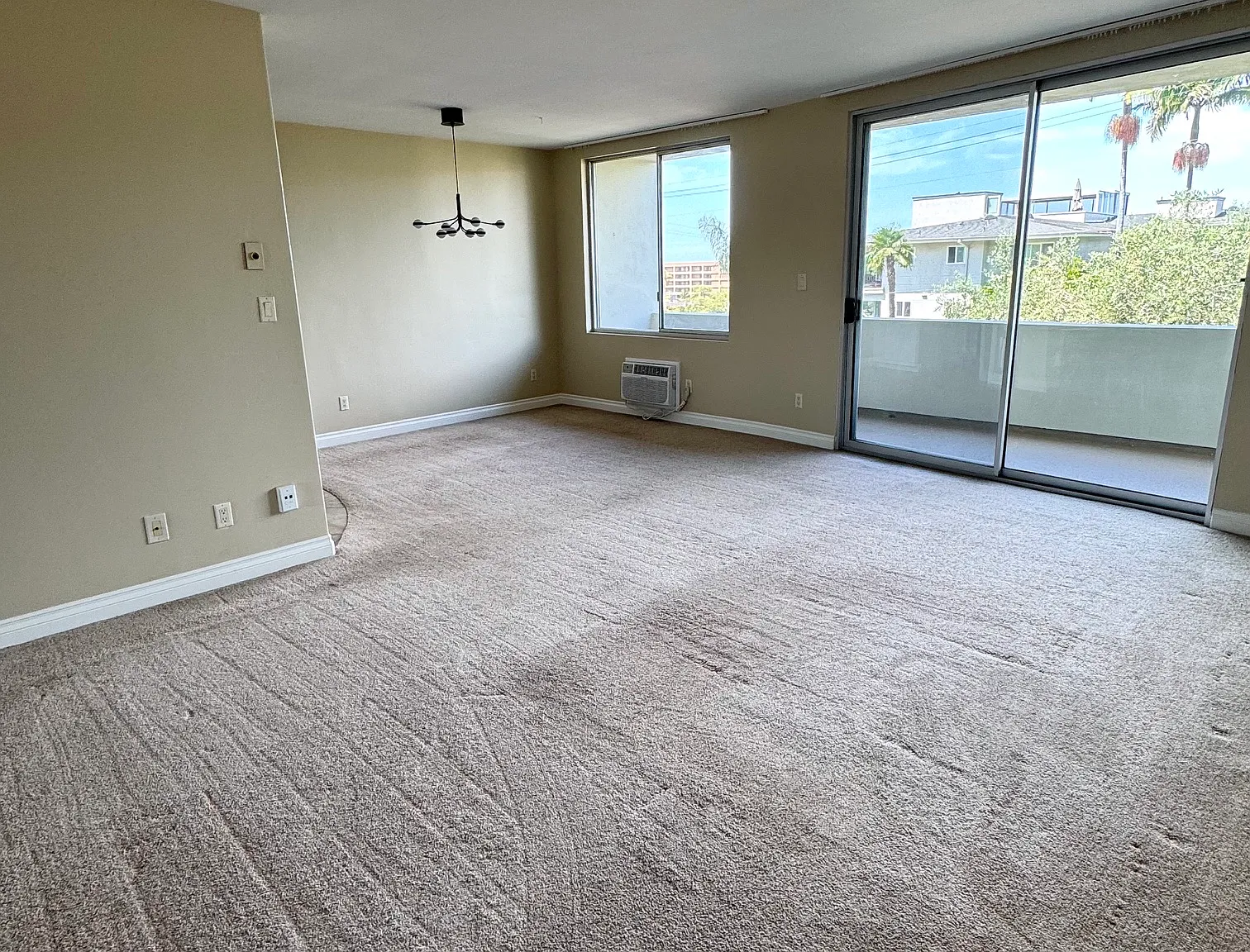 1 bed, 911 sqft, $2,800 — Photo 3