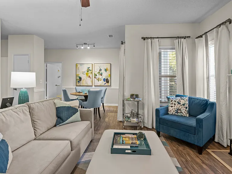 Cambridge Park Apartments — Photo 75
