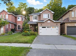 398 Carruthers Ave, Newmarket, ON L3X 2C1