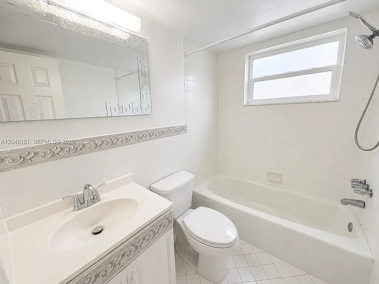 5771 SW 36th Ct #301 — Photo 7