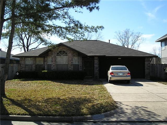 1st image of 7839 Yellow Pine Dr