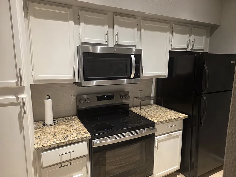 2121 El Paseo St #1407 — Photo 5