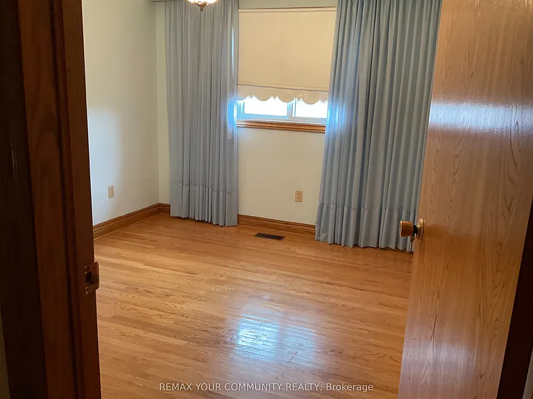 391 Glen Park Ave #UPPER — Photo 11