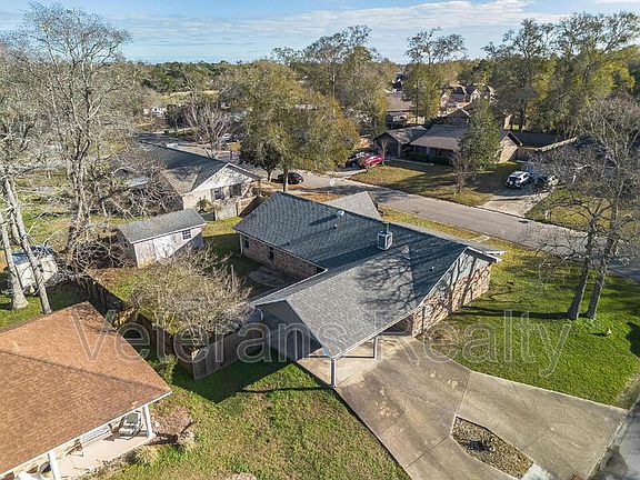 3rd image of 1210 Spring Dr