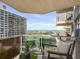 18-05 215th St #8B, Bayside, NY 11360