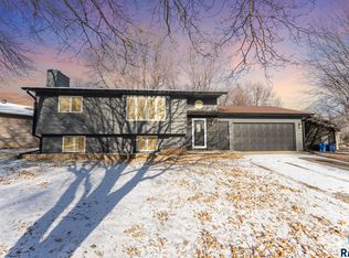 5008 W Cottage Trl, Sioux Falls, SD 57106